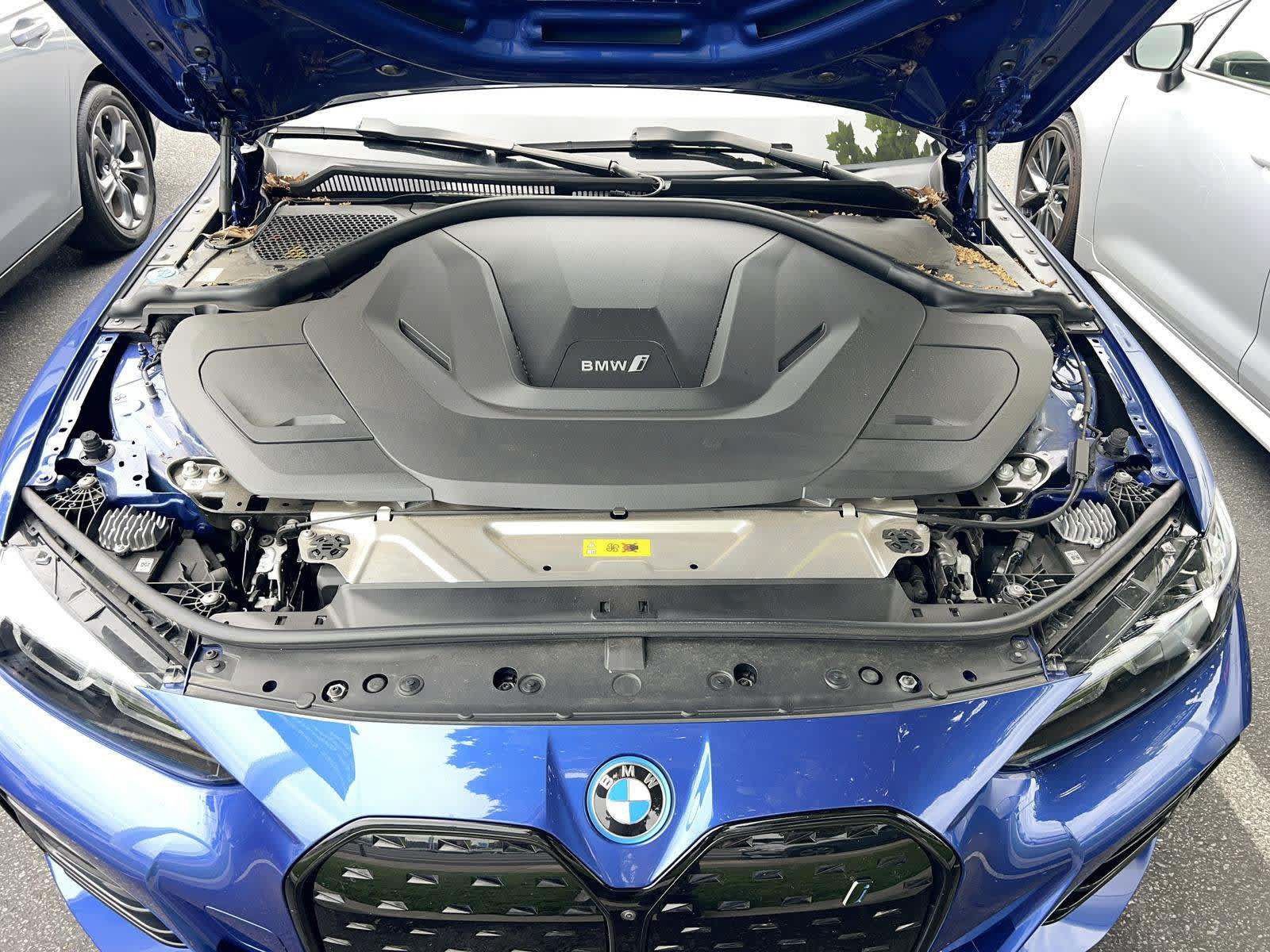 Used 2024 BMW i4 eDrive40 w/ M Sport Package RWD image 9