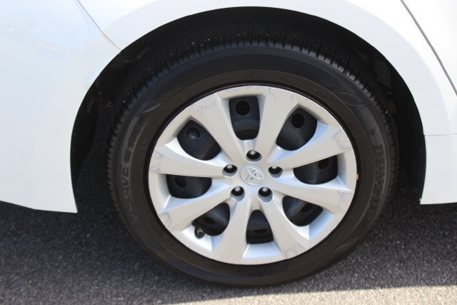 Used 2022 Toyota Corolla LE FWD image 31