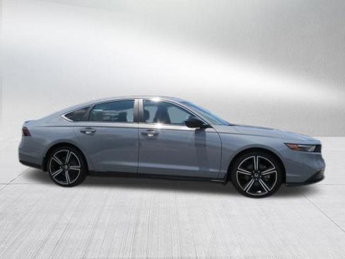 Used 2024 Honda Accord Sport image 2