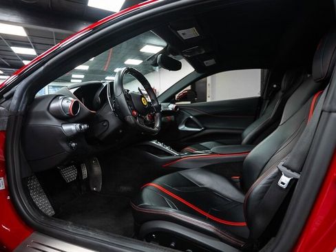 Used 2019 Ferrari 812 Superfast image 18