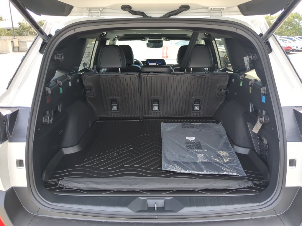 New 2026 Subaru Outback Touring XT AWD/4WD image 10