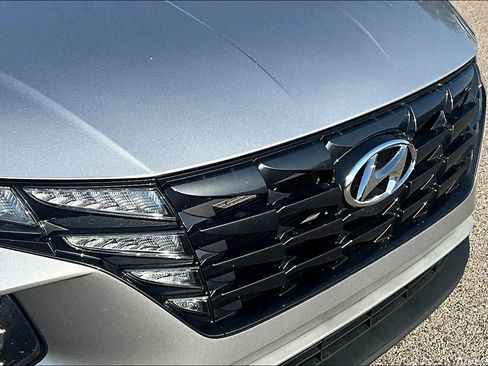 Used 2023 Hyundai Tucson SE image 31