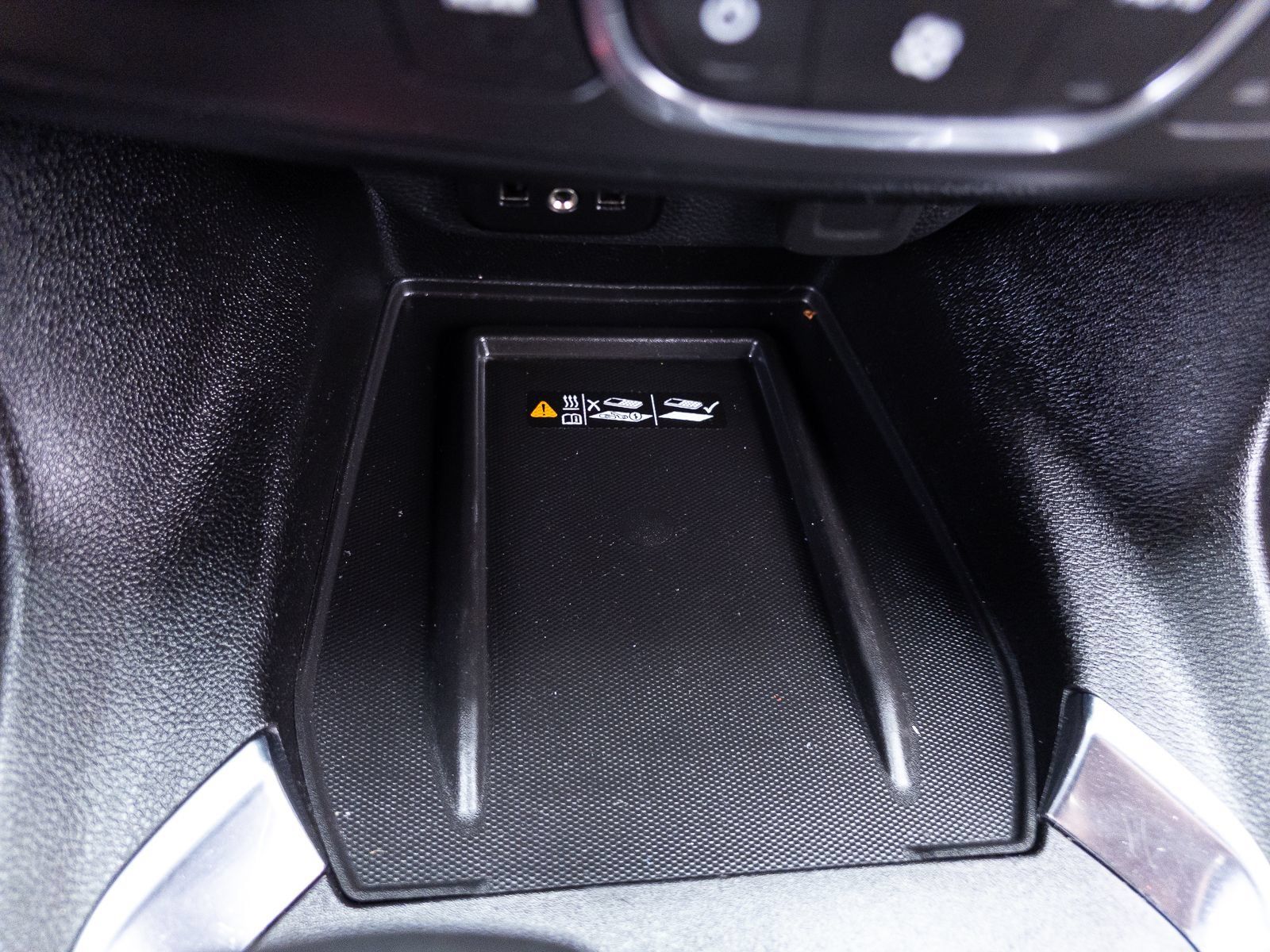 Used 2023 Chevrolet Traverse LT w/ LPO, Cargo Package FWD image 25