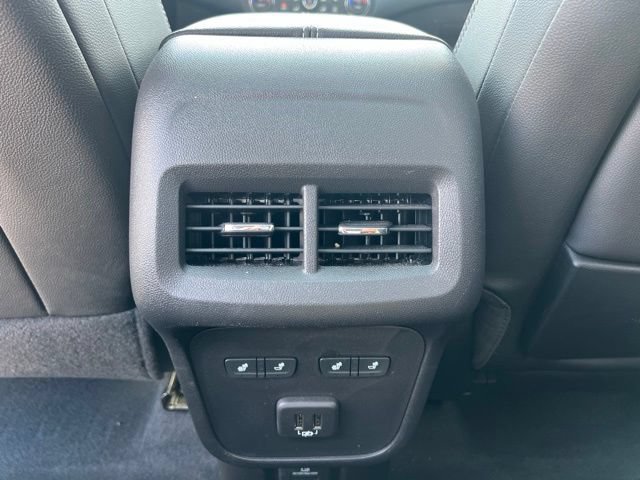 Used 2024 GMC Terrain Denali w/ Denali Premium Package AWD/4WD image 19