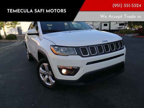 Used 2018 Jeep Compass Latitude image 3