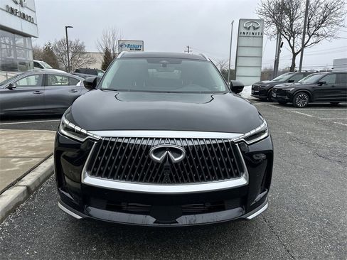 New 2026 INFINITI QX60 Luxe image 3