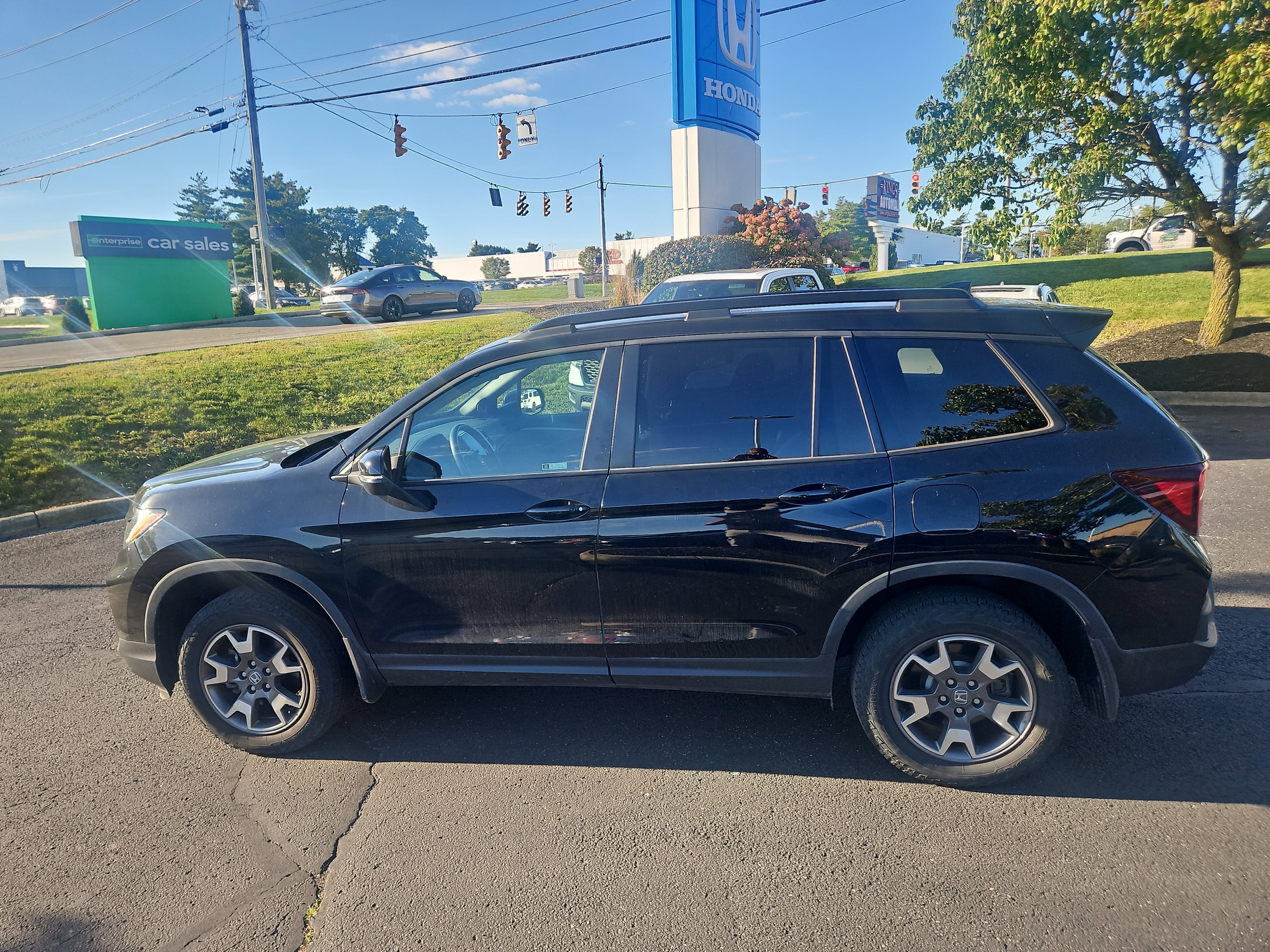 Used 2023 Honda Passport TrailSport image 6