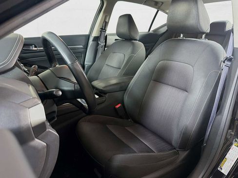 Certified 2023 Nissan Altima 2.5 SV w/ SV Premium Package image 16