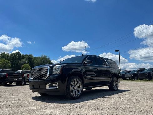Used 2018 GMC Yukon XL Denali AWD/4WD image 2
