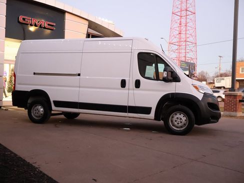 Used 2023 RAM ProMaster 2500 image 8