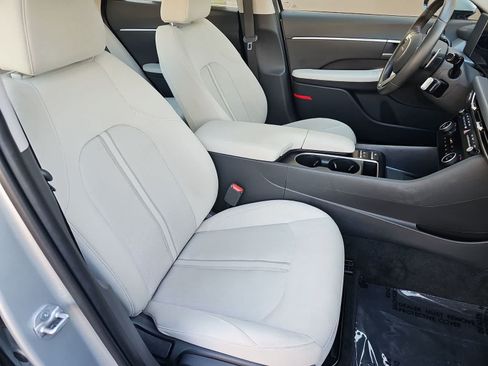 Used 2025 Hyundai Sonata SEL FWD image 18