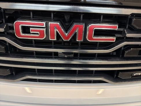 Used 2025 GMC Sierra 1500 AT4 w/ AT4 Premium Package AWD/4WD image 12