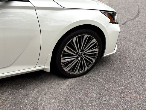 Used 2024 Nissan Altima 2.5 SL image 31