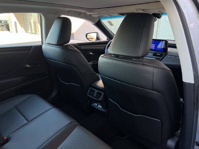 Used 2025 Lexus ES 350 w/ Premium Package FWD image 40