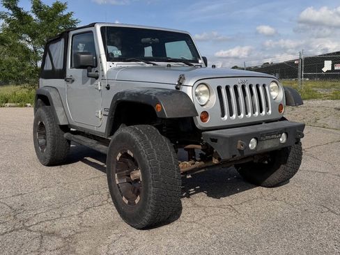 Used 2012 Jeep Wrangler Sport AWD/4WD image 7