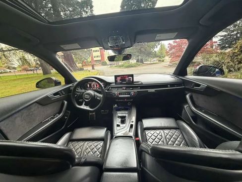 Used 2019 Audi S4 Prestige w/ Prestige Package image 7