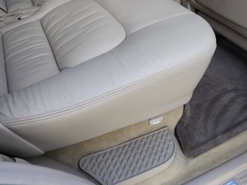 Used 2007 Lexus LX 470 4WD image 35