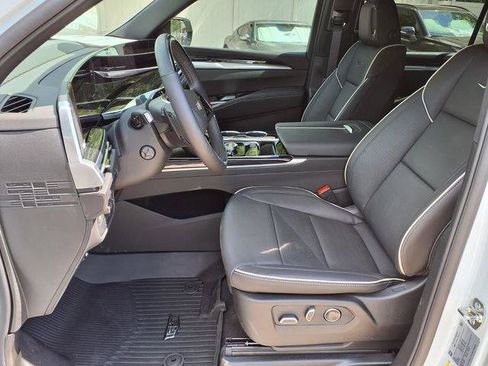New 2026 Cadillac Escalade ESV Sport w/ Touring Package AWD/4WD image 16