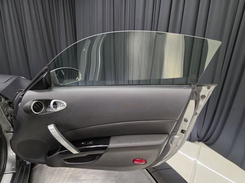 Used 2006 Nissan 350Z Touring w/ (N93) Cargo Convenience Pkg image 22