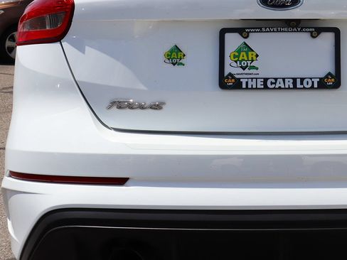 Used 2017 Ford Focus RS AWD/4WD image 19