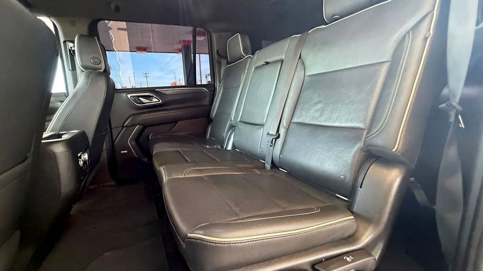 Used 2021 GMC Yukon XL SLT RWD image 30