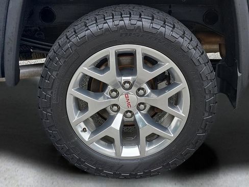 Used 2018 GMC Sierra 1500 SLT AWD/4WD image 8