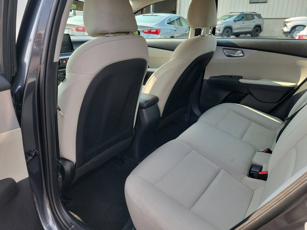 Used 2023 Kia Forte LXS FWD image 16