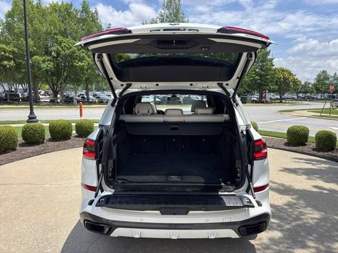 Used 2021 BMW X5 xDrive40i w/ M Sport Package AWD/4WD image 7