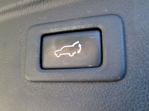 Used 2019 Subaru Outback 2.5i Limited w/ Popular Package #2 image 11