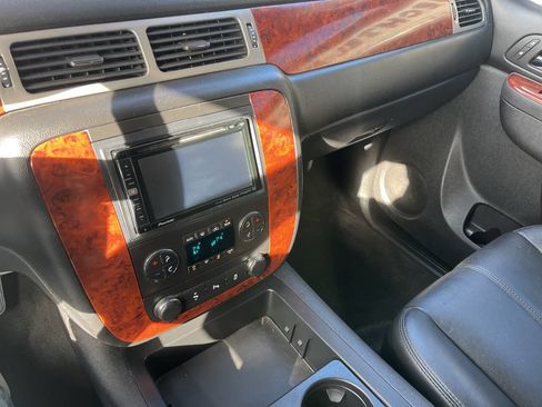 Used 2013 Chevrolet Tahoe LT image 20