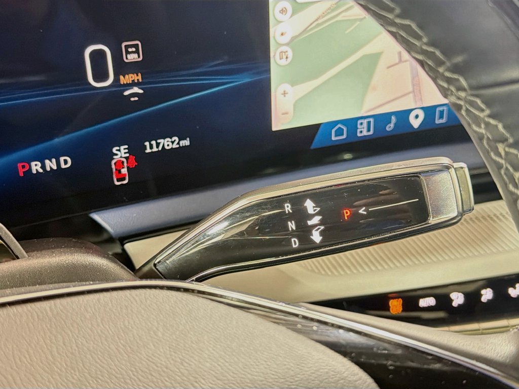 Used 2025 Cadillac Optiq Sport 2 AWD/4WD image 18
