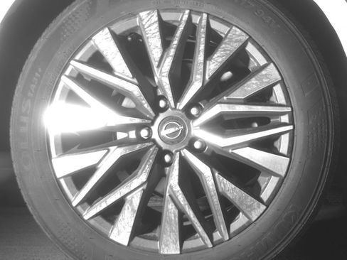 Used 2025 Nissan Altima 2.5 SV FWD image 18