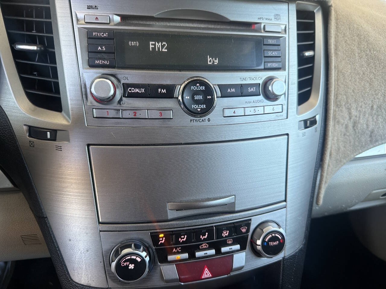 Used 2011 Subaru Outback 2.5i Premium AWD/4WD image 16