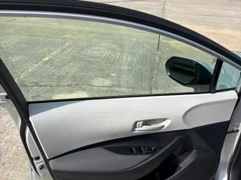 Used 2026 Toyota Corolla LE FWD image 17