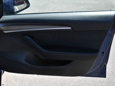 Used 2022 Tesla Model 3 Standard Range RWD image 41