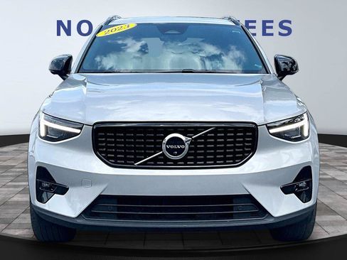 Used 2023 Volvo XC40 B4 Ultimate w/ Protection Package Premier FWD image 2