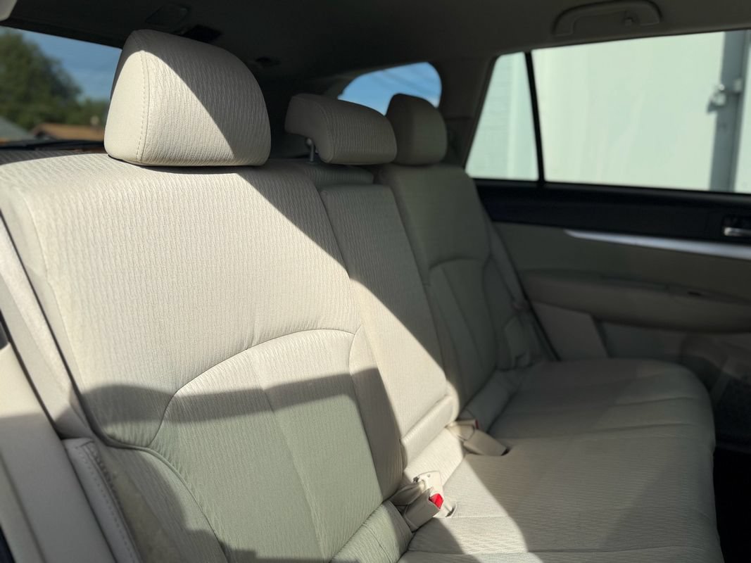 Used 2012 Subaru Outback 2.5i Premium w/ Popular Pkg 1B AWD/4WD image 9
