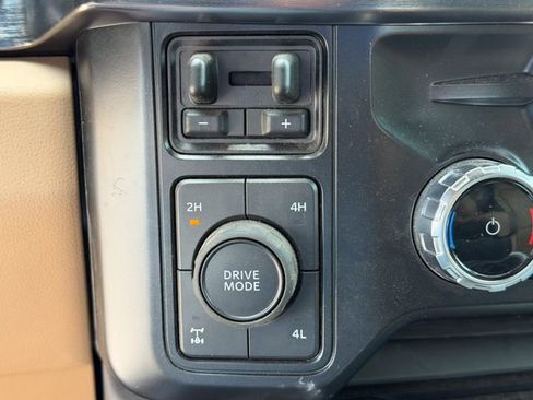 Used 2025 Ford F250 Lariat w/ Chrome Package AWD/4WD image 15