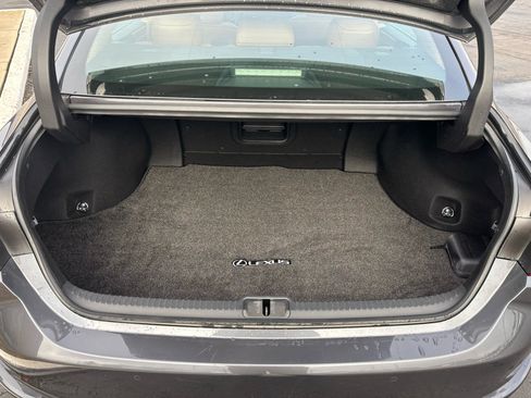 Used 2023 Lexus ES 350 w/ Luxury Package image 11