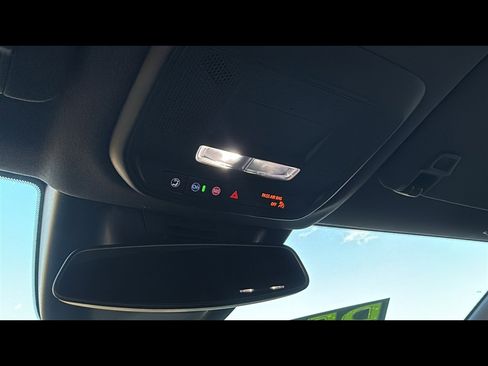 New 2025 Chevrolet Equinox EV LT image 17