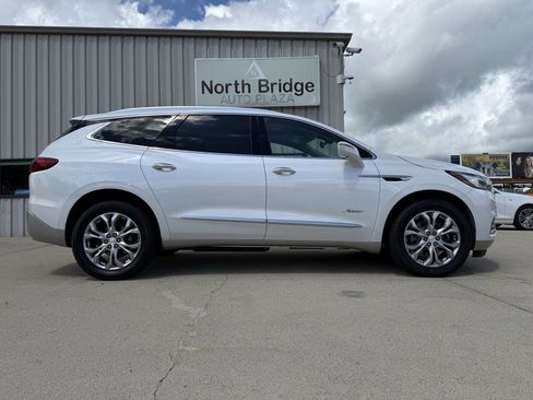 Used 2018 Buick Enclave Avenir w/ Avenir Technology Package image 33