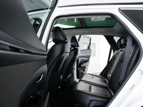 Used 2022 Hyundai Tucson Limited image 14