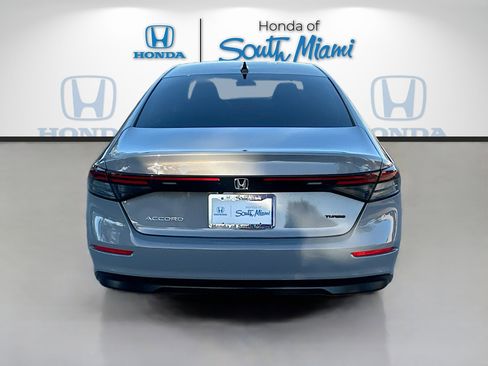 Certified 2025 Honda Accord SE image 6
