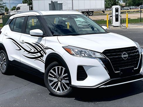 Used 2023 Nissan Kicks SV FWD image 36