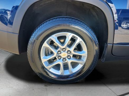 Certified 2023 Chevrolet Traverse LS image 30