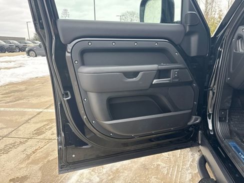 New 2026 Land Rover Defender 130 V8 image 9