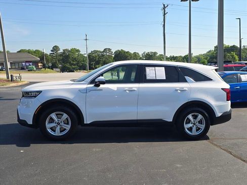 Used 2022 Kia Sorento LX FWD image 6