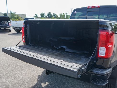 Used 2018 Chevrolet Silverado 1500 LTZ Z71 w/ LTZ Plus Package AWD/4WD image 9