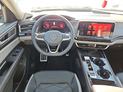New 2026 Volkswagen Atlas Peak Edition AWD/4WD image 10