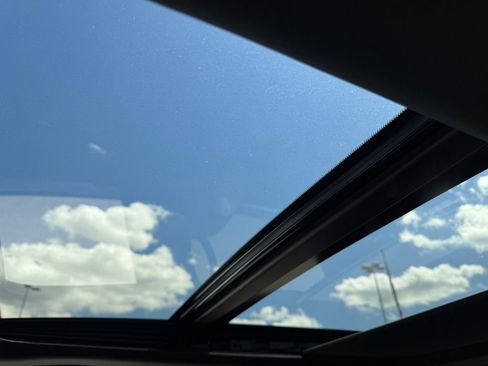 Used 2021 Nissan Titan Platinum Reserve w/ Moonroof Package image 13